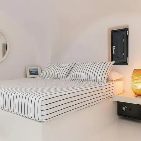 Artemis Sunset Santorini Rooftop Jacuzzi View