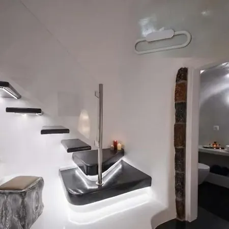 Artemis Sunset Santorini Rooftop Jacuzzi View *