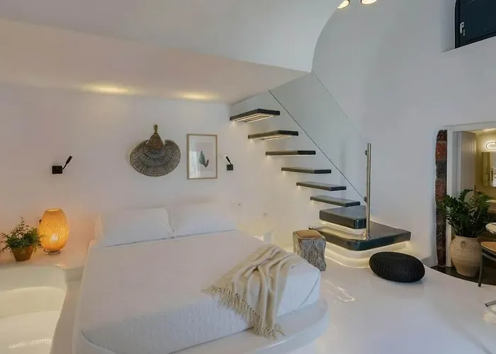 Artemis Sunset Santorini Rooftop Jacuzzi View *