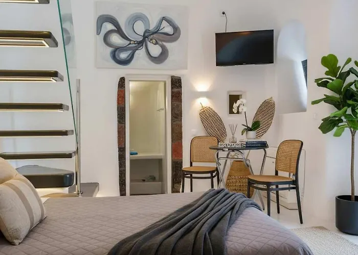 Artemis Sunset Santorini Rooftop Jacuzzi View Fira (Santorini)